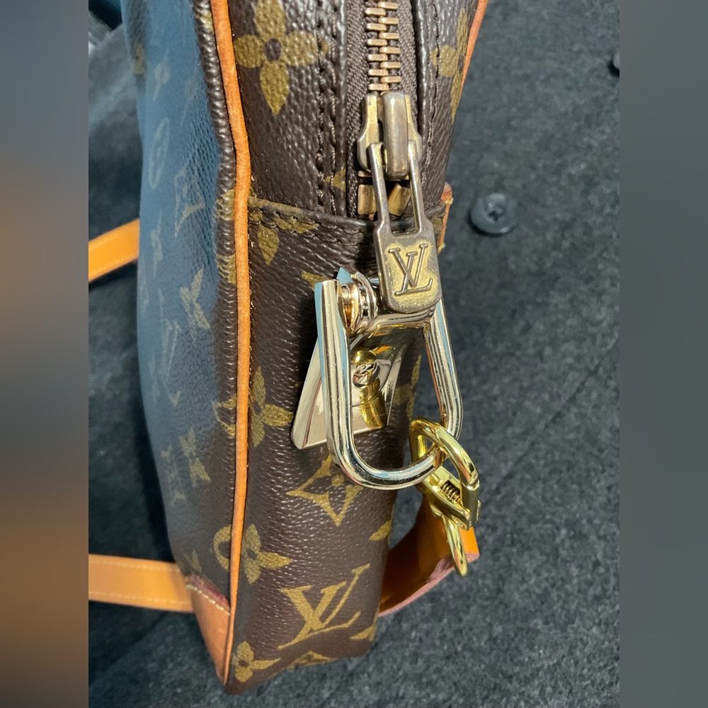 ✅ AUTHENTIC LOUIS VUITTON BAG - Picture 14 of 16